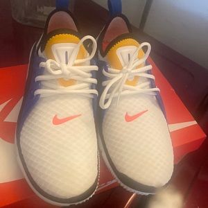 Nike acalme white bright crimson black